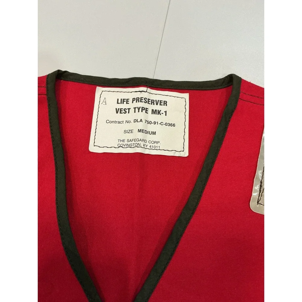 1991 VTG Safegard Corp Life Preserver Vest Mens M Red Collectible Rare